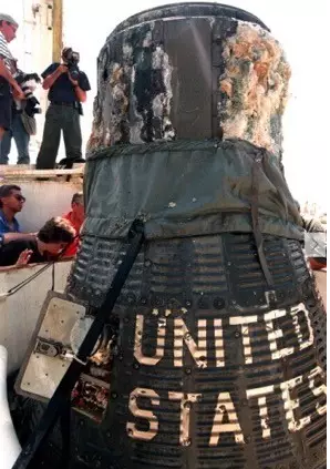 1999ɹ̳7ŷز