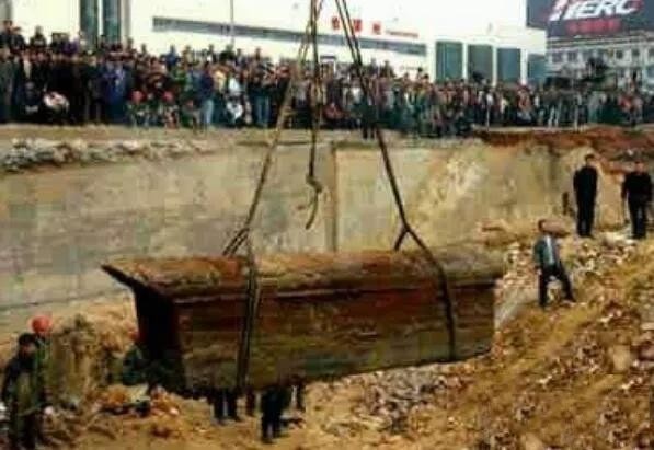 �ҿ�2005�꣬���Ĵ��ϳ䲻����ʬ�����¼���