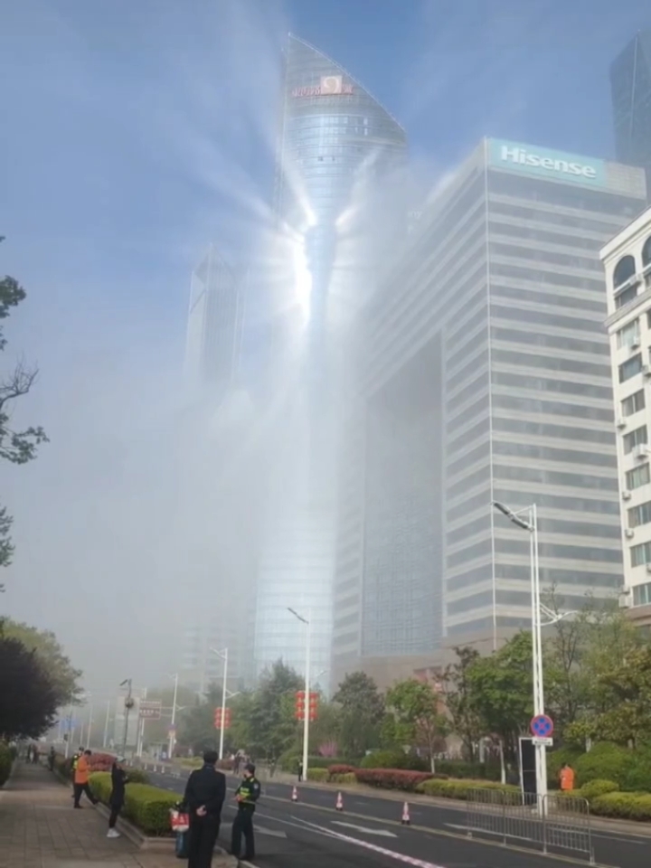 749 �־��ܵ���������֮���¼������ʵ